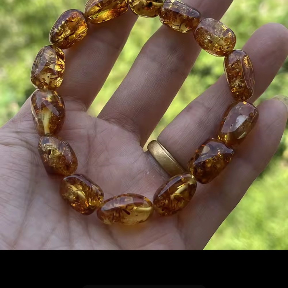 %100 Genuine Baltic amber bracelet   Weight 11.5 g